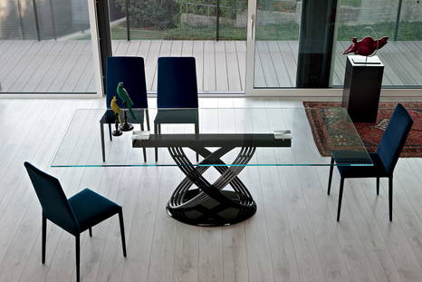 Fusion dining table designed by Pocci & Dondoli for Bontempi Casa