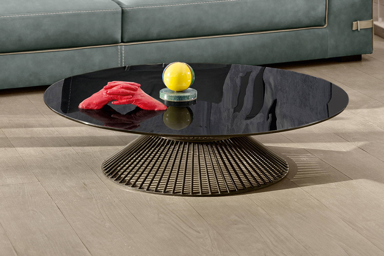 Basket coffee table by Gamma
