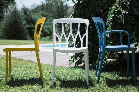Galaxy dining chairs by Bontempi Casa are suitable for outdoor use