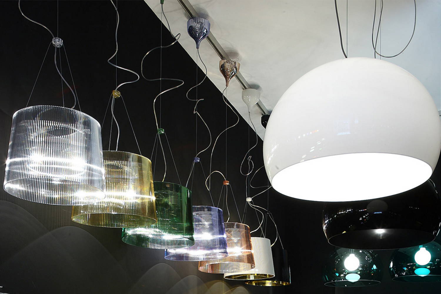 GÈ Suspension Light by Kartell | room service 360°