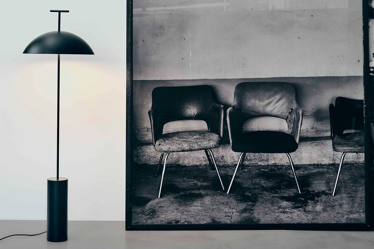 Geen-A Floor Lamp by Kartell | room service 360°