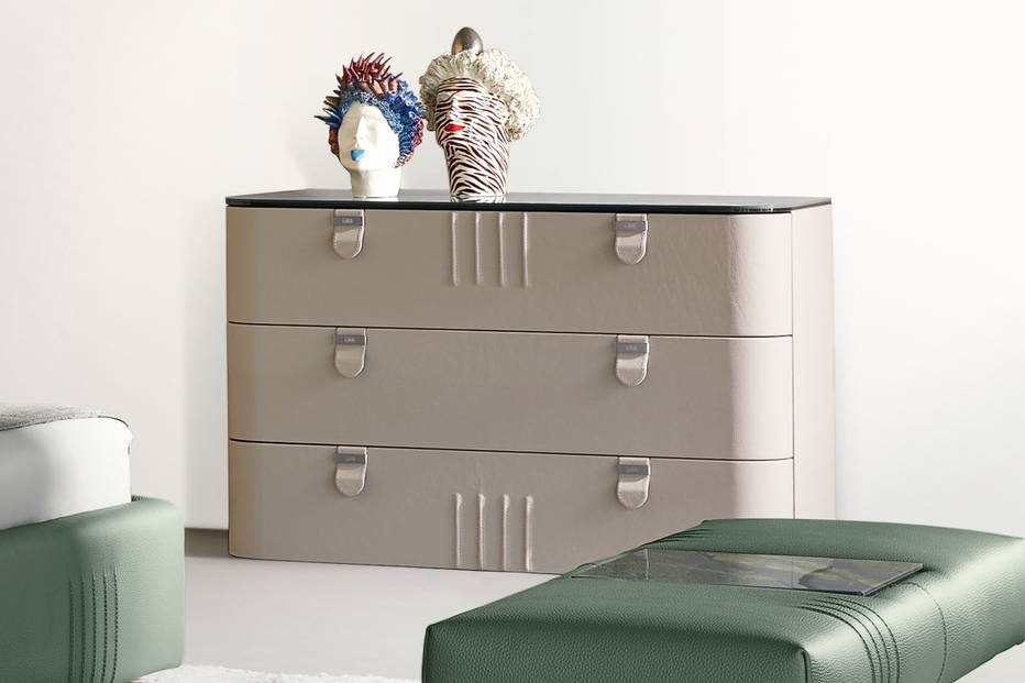 GMM Philly Dresser