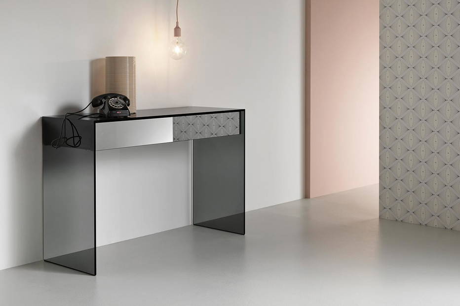 Gotham console by Tonelli