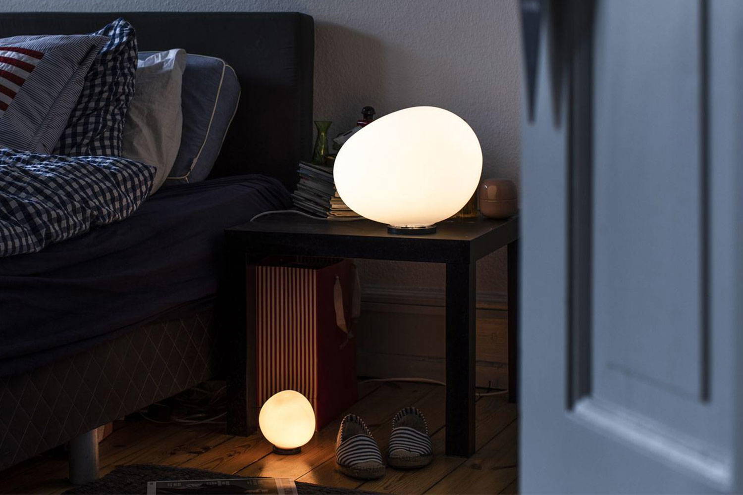 FOSCARINI Gregg piccola 240V 未使用品 Gregg Table Lamp by Foscarini | room service 360°