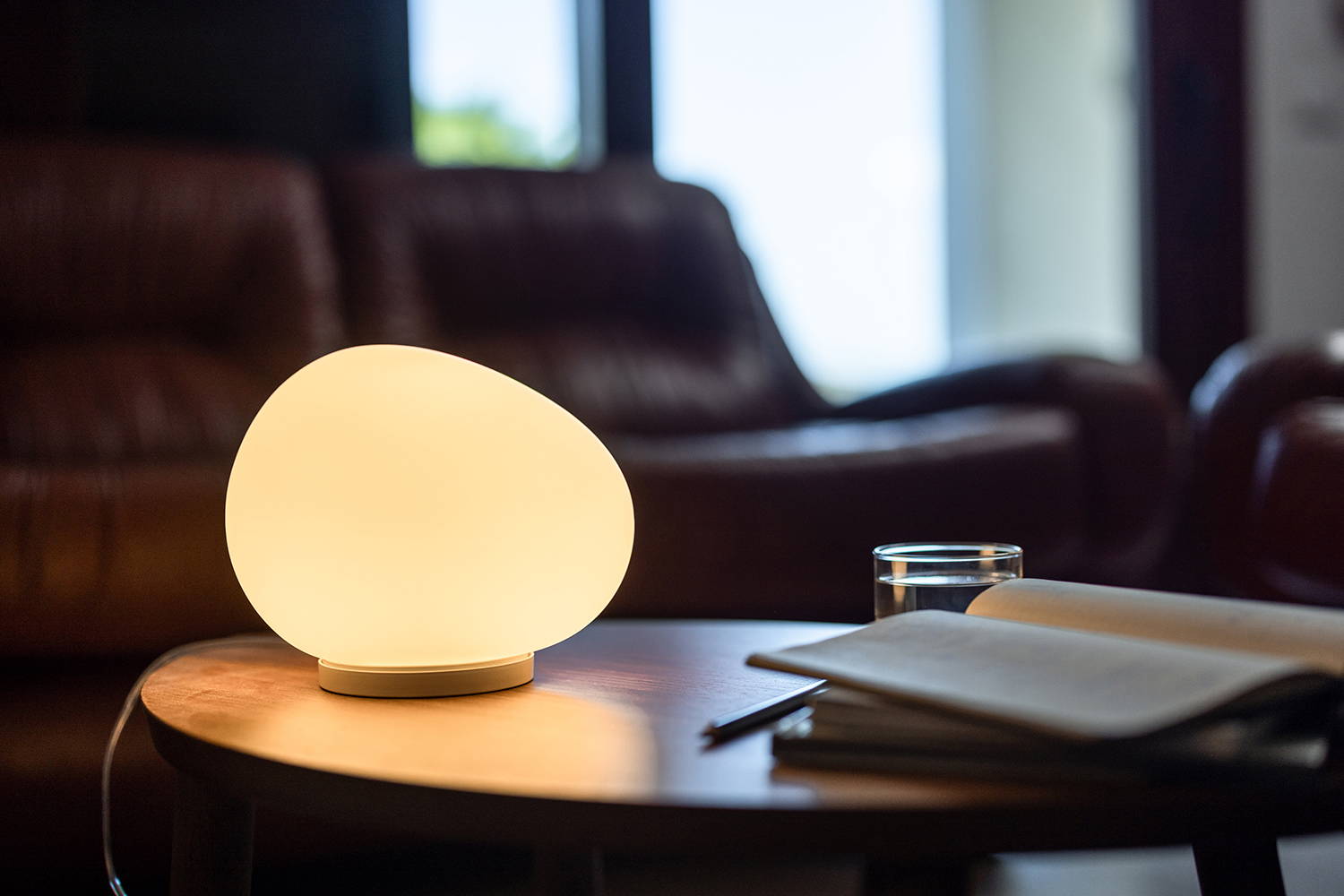 Gregg Table Lamp by Foscarini | room service 360°