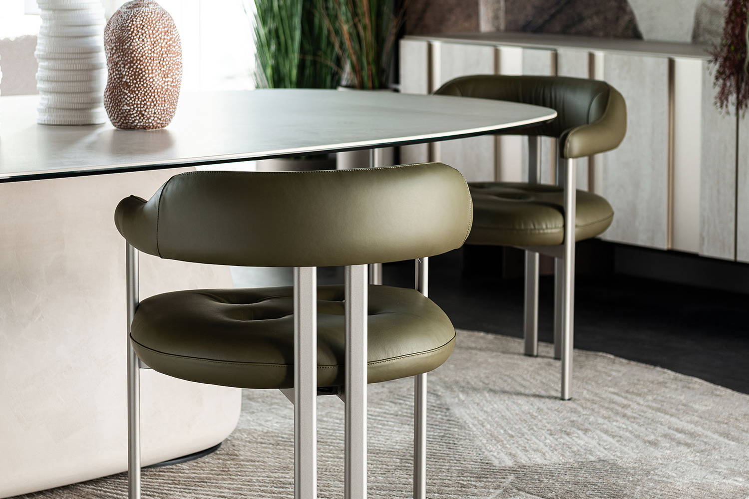 レアCattelan Italiaヴィンテージ折りたたみチェア スチールフレーム Greta Dining Chair by Cattelan Italia | room service 360°