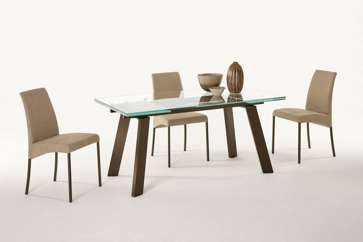 Gulliver extension dining table with Elias dining chairs Gulliver extension dining table with Elias dining chairs