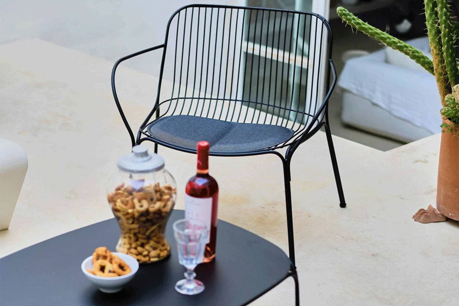 Hiray Armchair