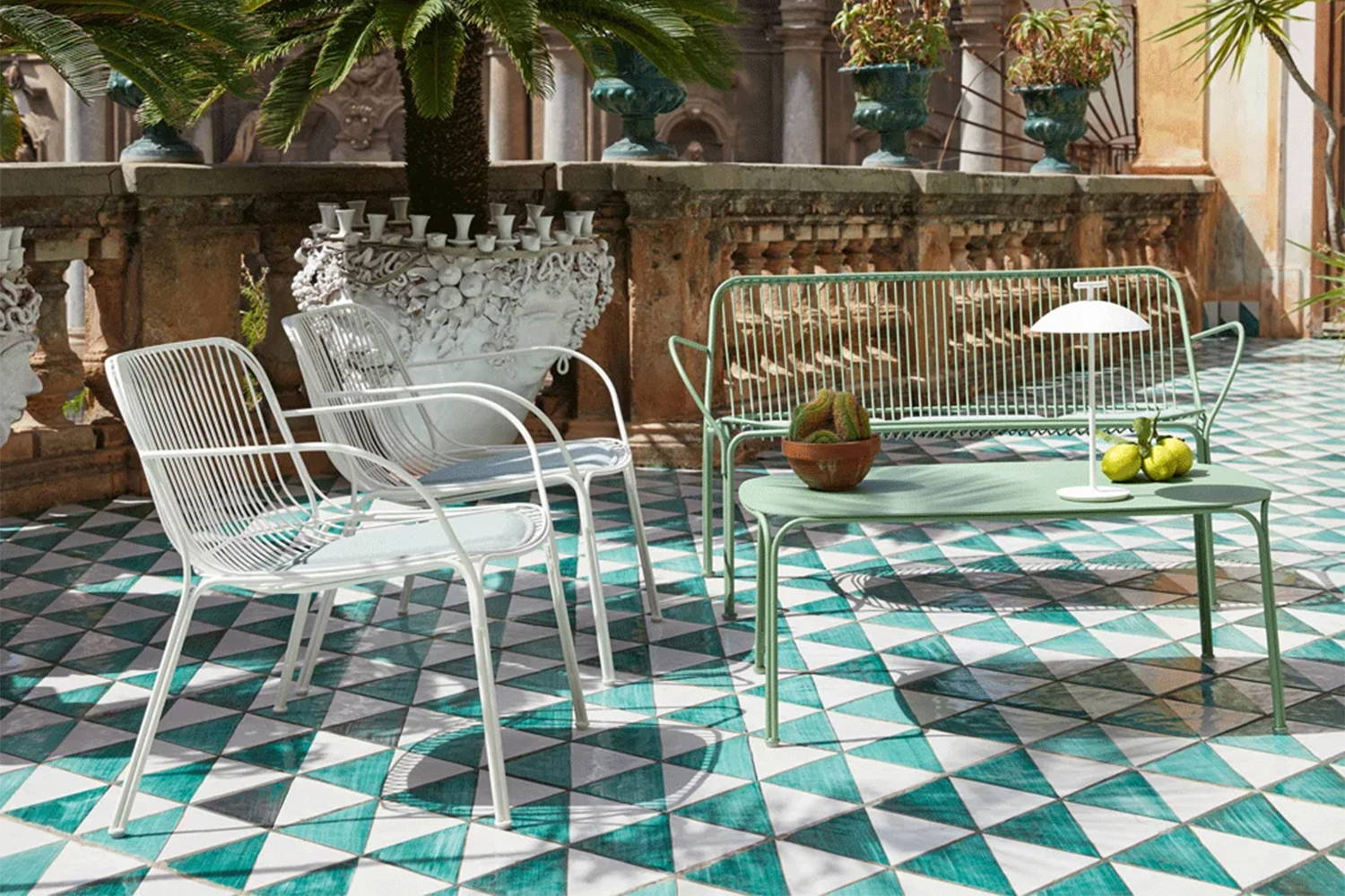 Hiray Coffee Table by Kartell | room service 360°