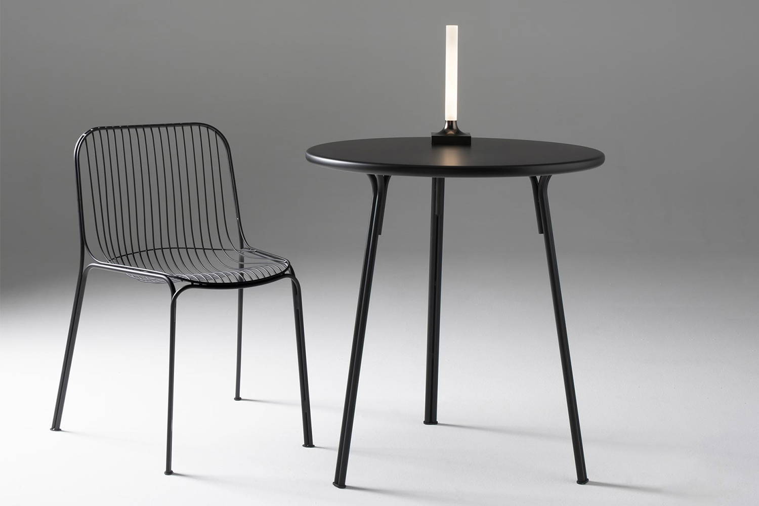 Hiray Bistro Table by Kartell | room service 360°