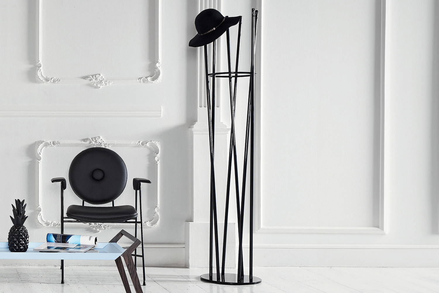 Hula coat rack designed by Roberto Giacomucci for Bontempi Casa