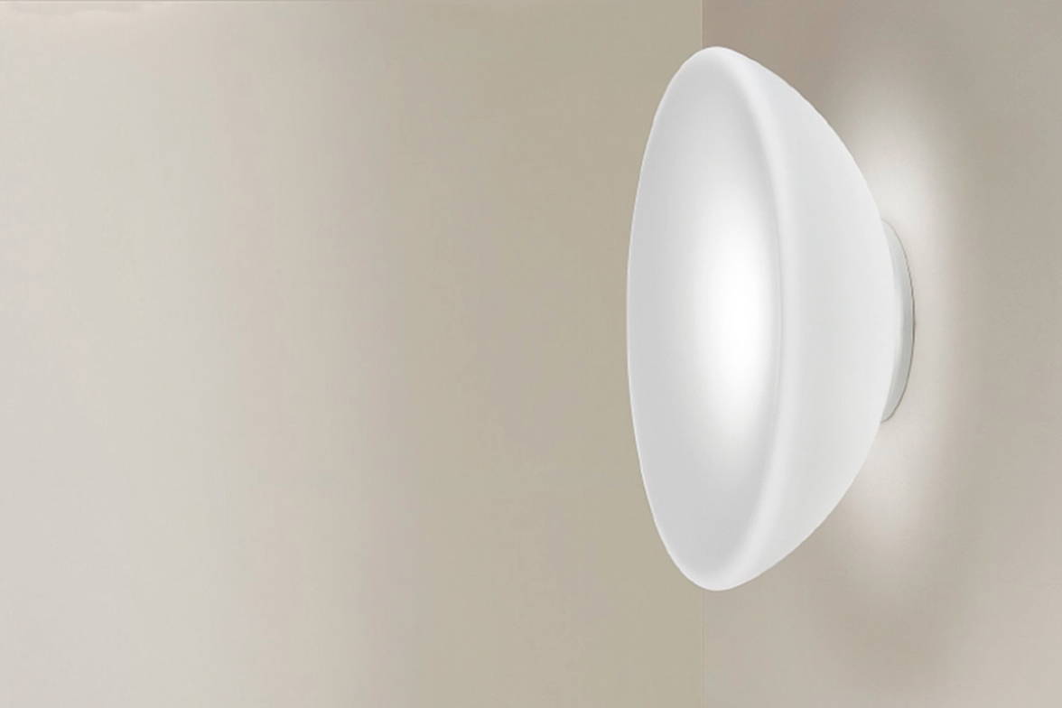 Infinita Wall Sconce from Vistosi Infinita Wall Sconce from Vistosi