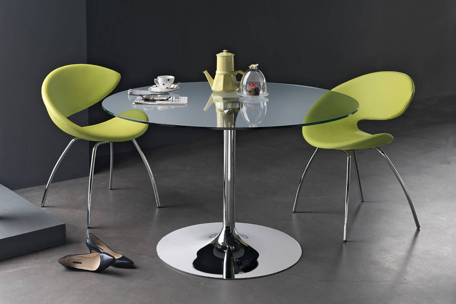 Infinity glass kitchen table by Midj