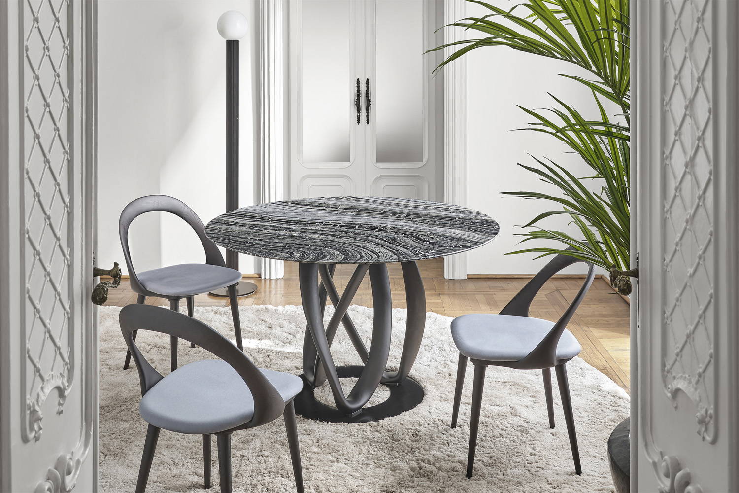 Infinity Round Dining Table by Porada | room service 360°