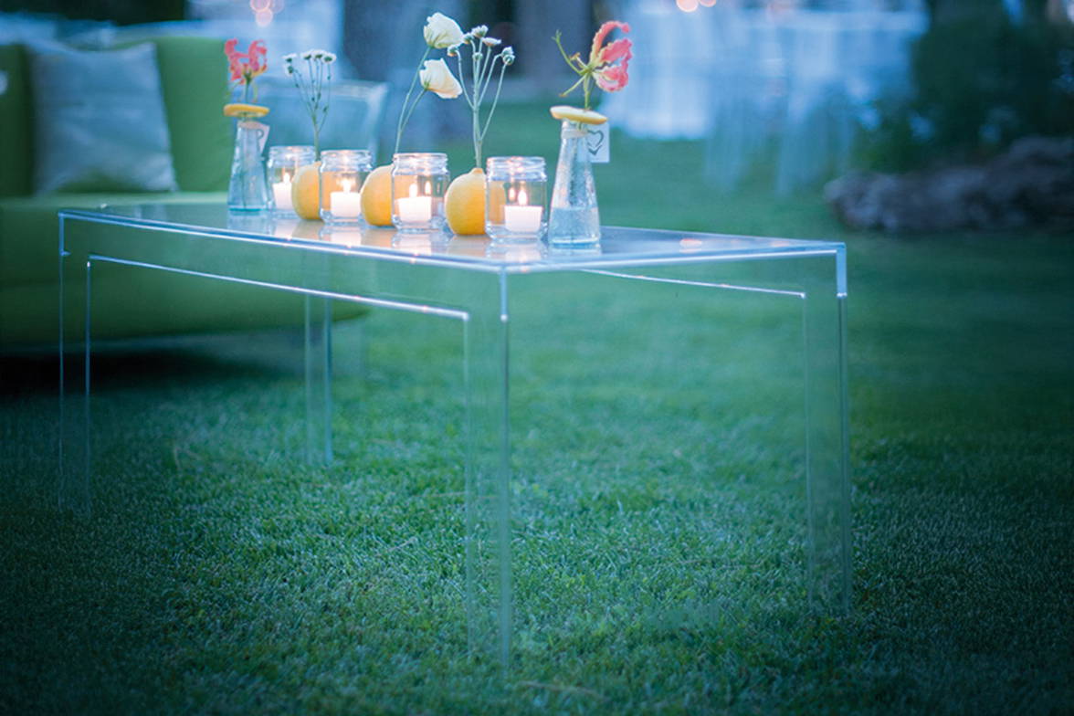 Invisible Side Table is suitable for outdoor use Invisible Side Table is suitable for outdoor use