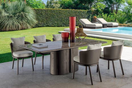The Itaca dining table by Carlo Colombo for Talenti.