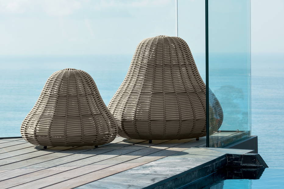 Jackie Outdoor Lamp
