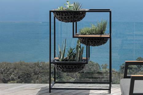 Jackie planter by Talenti