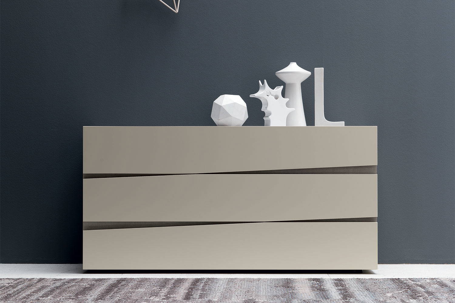 Jazz dresser in Matte Lacquer with Wood inserts