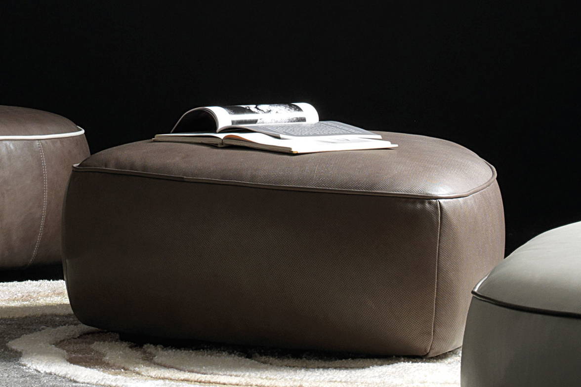 Jazz pebble ottoman by Gamma Jazz pebble ottoman by Gamma