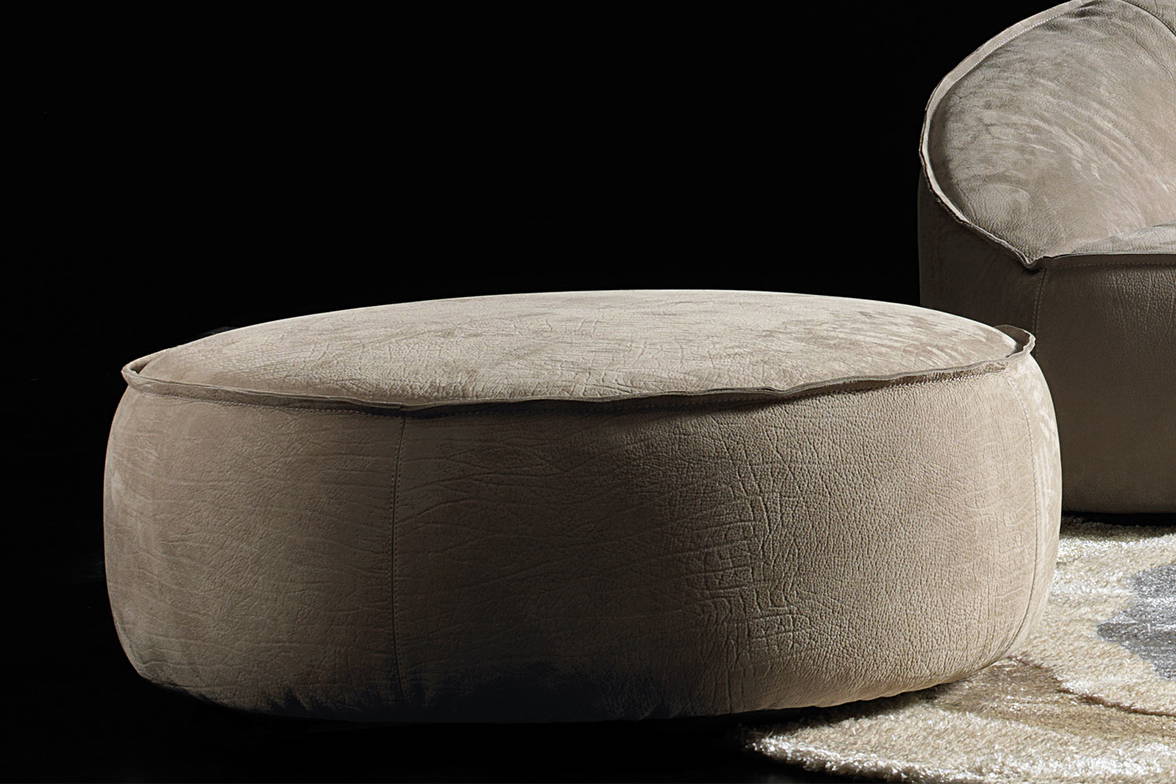 Jazz round ottoman by Gamma close-up Jazz round ottoman by Gamma close-up