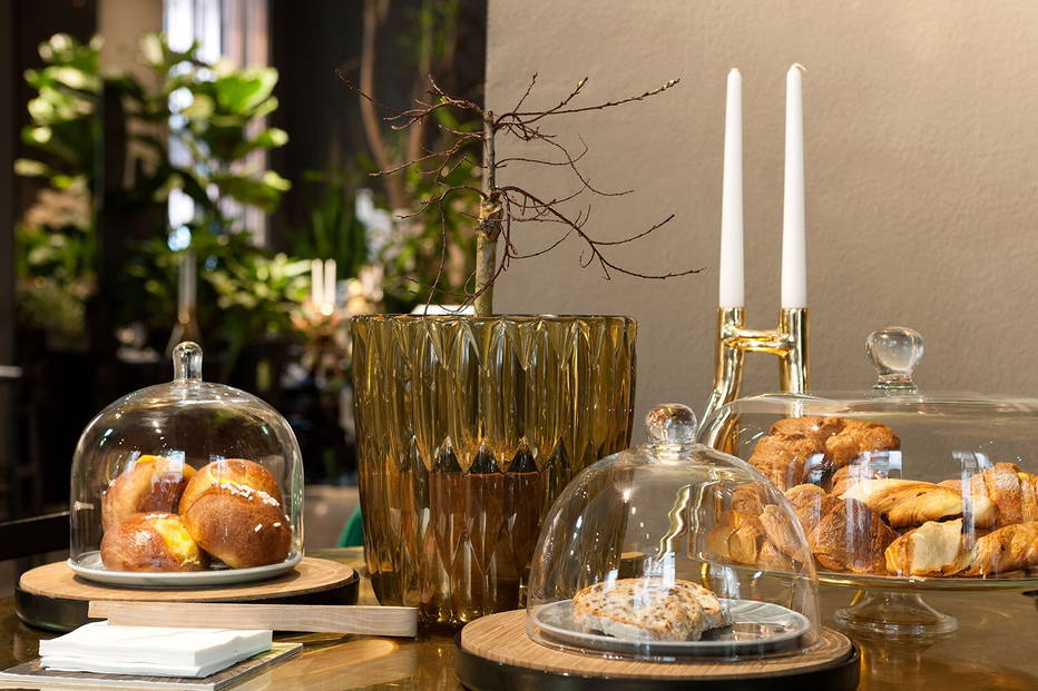 Jelly Vase by Kartell