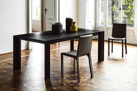 Joy extension dining table by Bross 