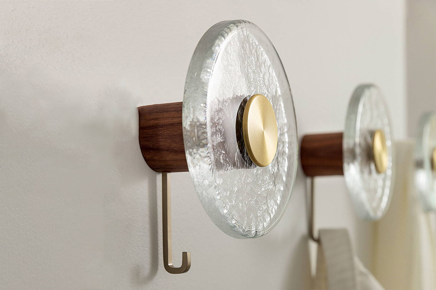Jupiter coat hanger by Porada