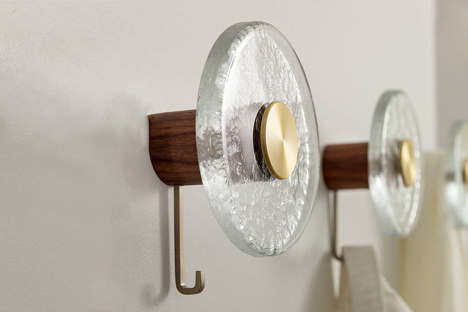 Jupiter Coat Hanger
