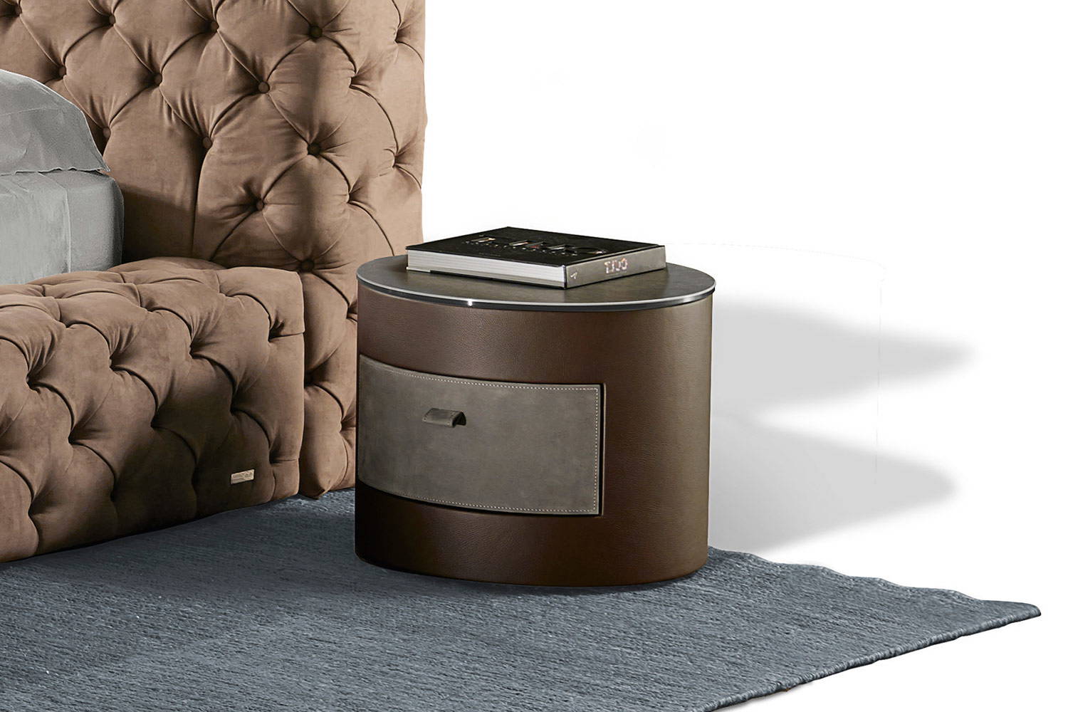 Nox Nightsand by Gamma Arredamenti | room service 360°