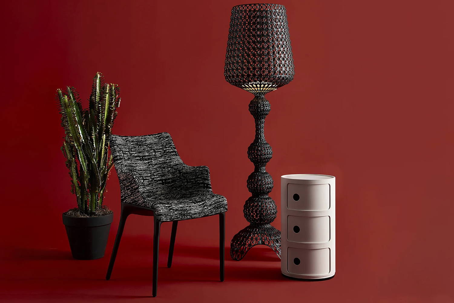 Kabuki Floor Lamp by Kartell | room service 360°
