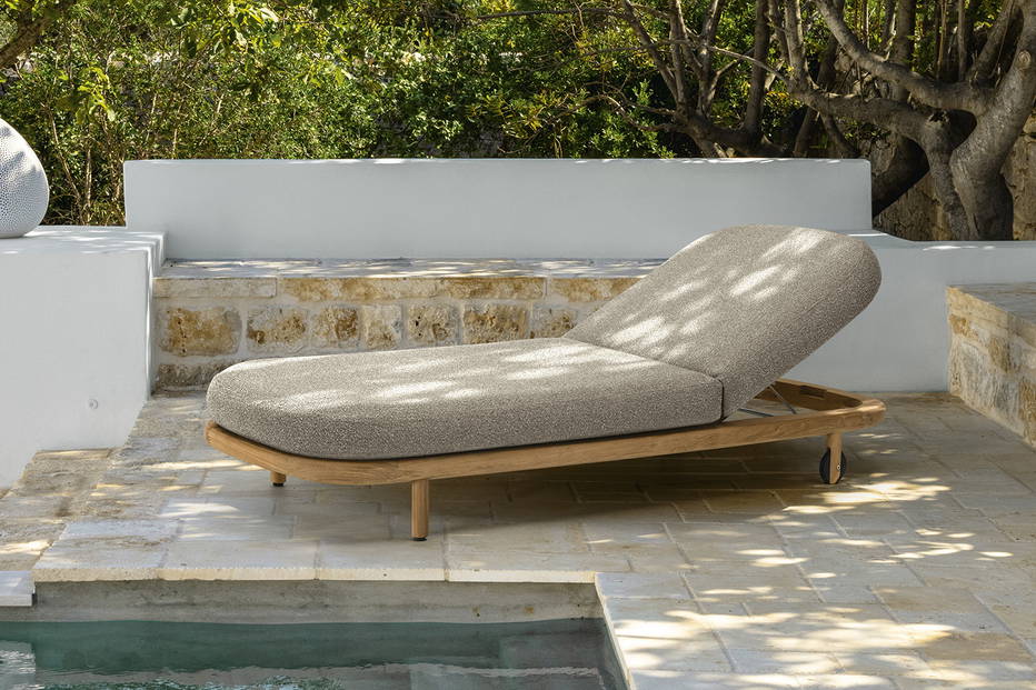 Karen Chaise Lounge