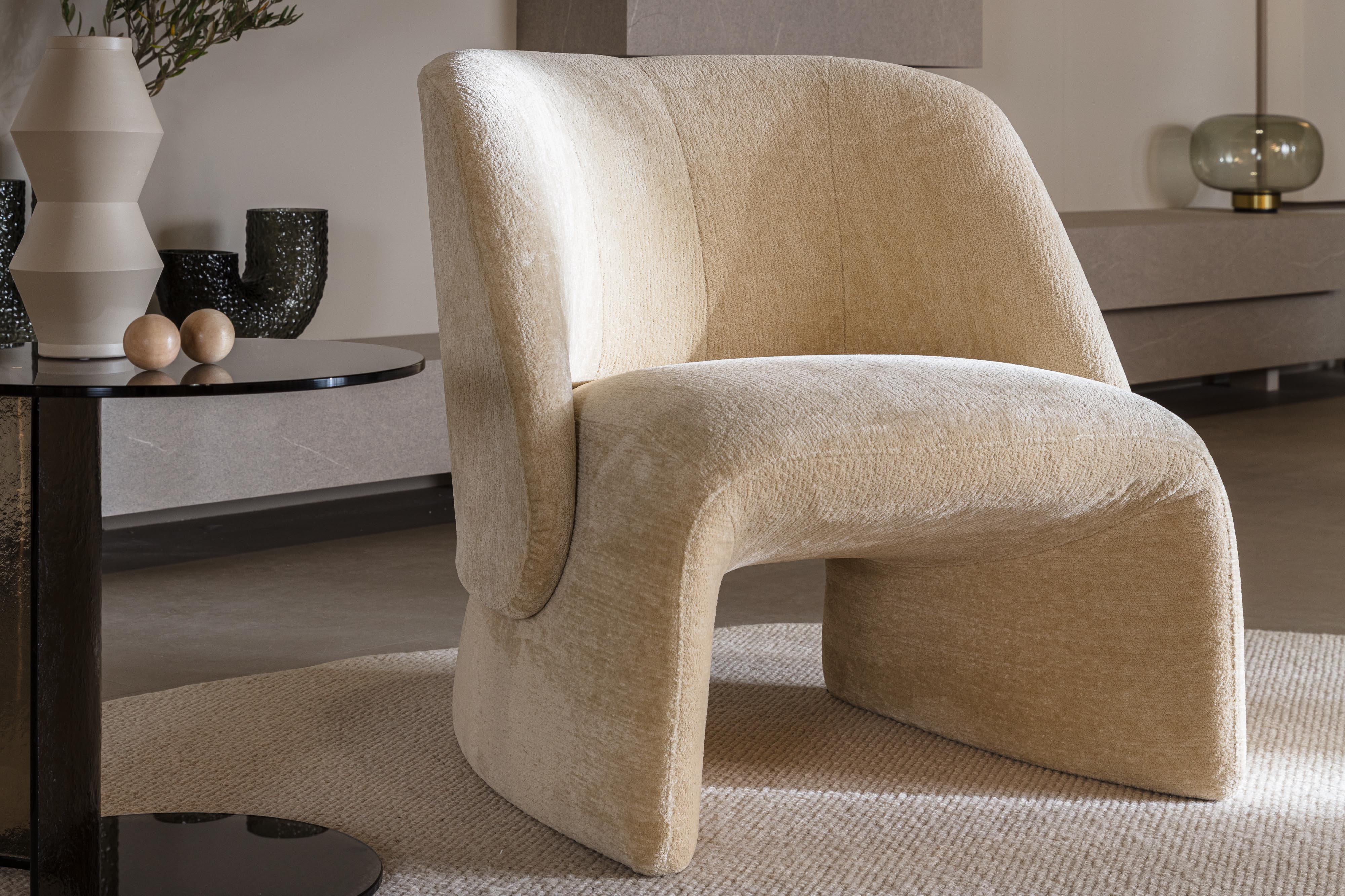 Kibi Armchair by Nicoline Italia | room service 360°