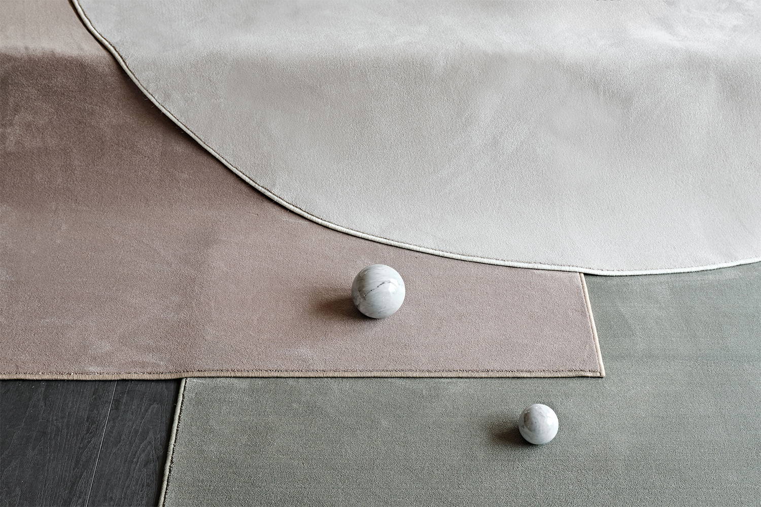 Kimi velvet rug by Cattelan Italia