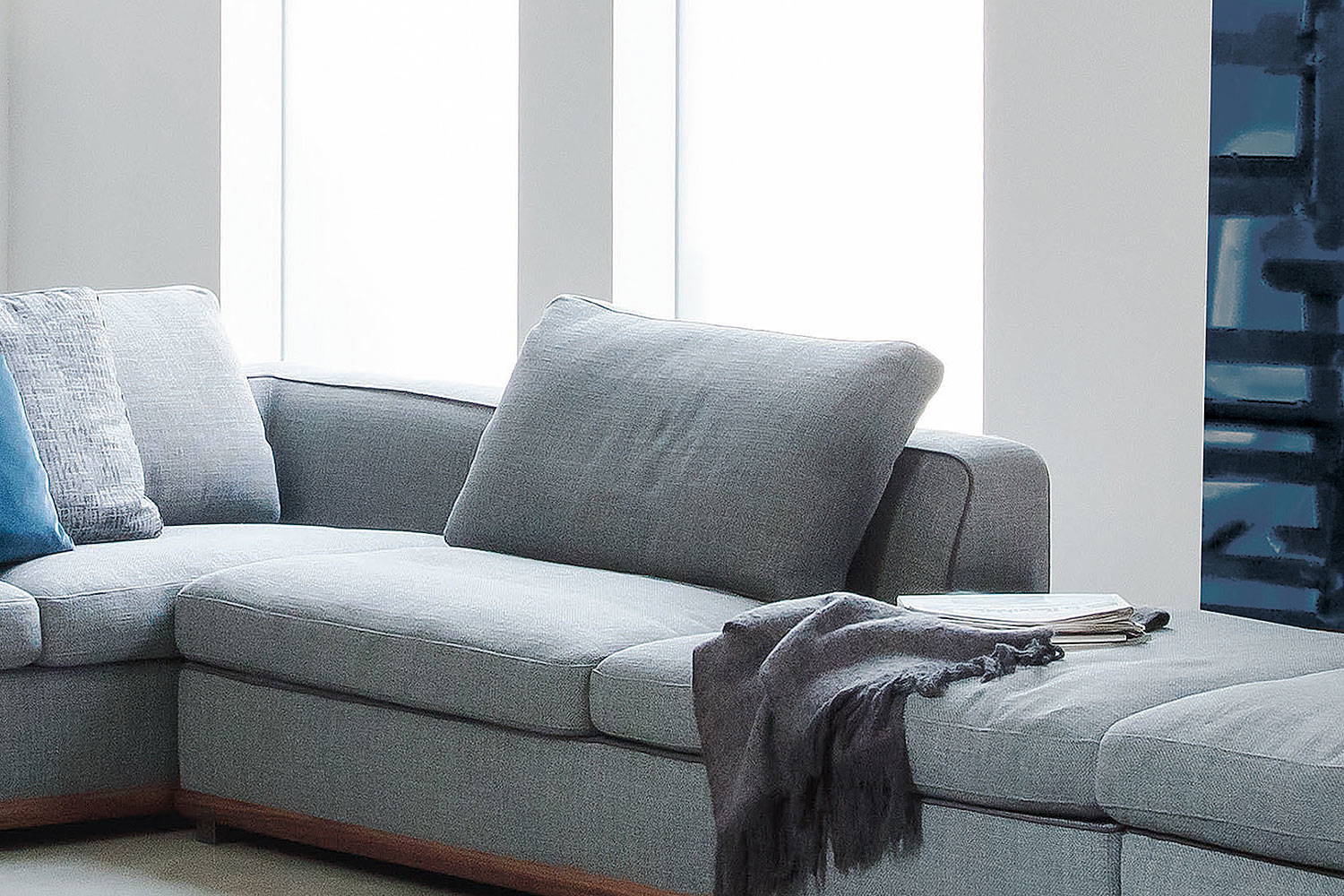 Kirk 90 cushion on Kirk sofa composition I by Porada