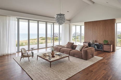 Koji Sofa with Peninsula designed by Giuseppe Viganò