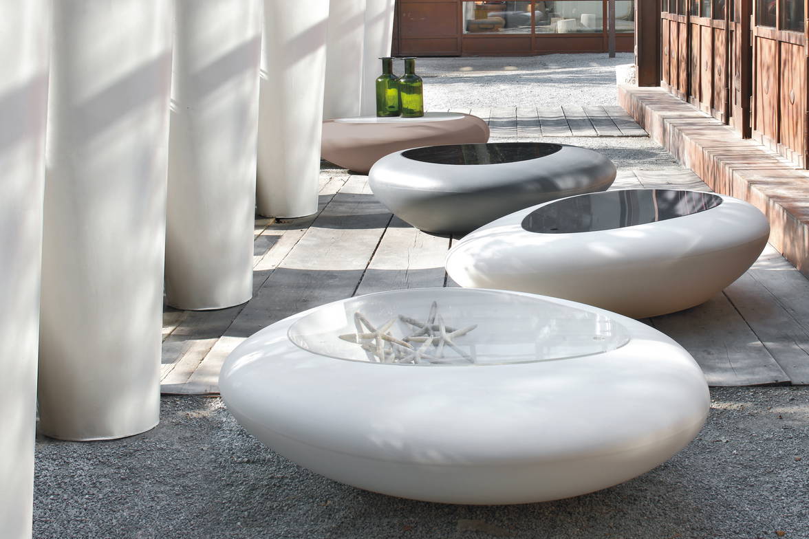 Kos coffee tables by Tonin Casa Kos coffee tables by Tonin Casa