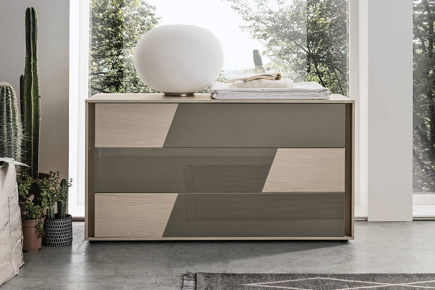 Kross dresser by Tomasella