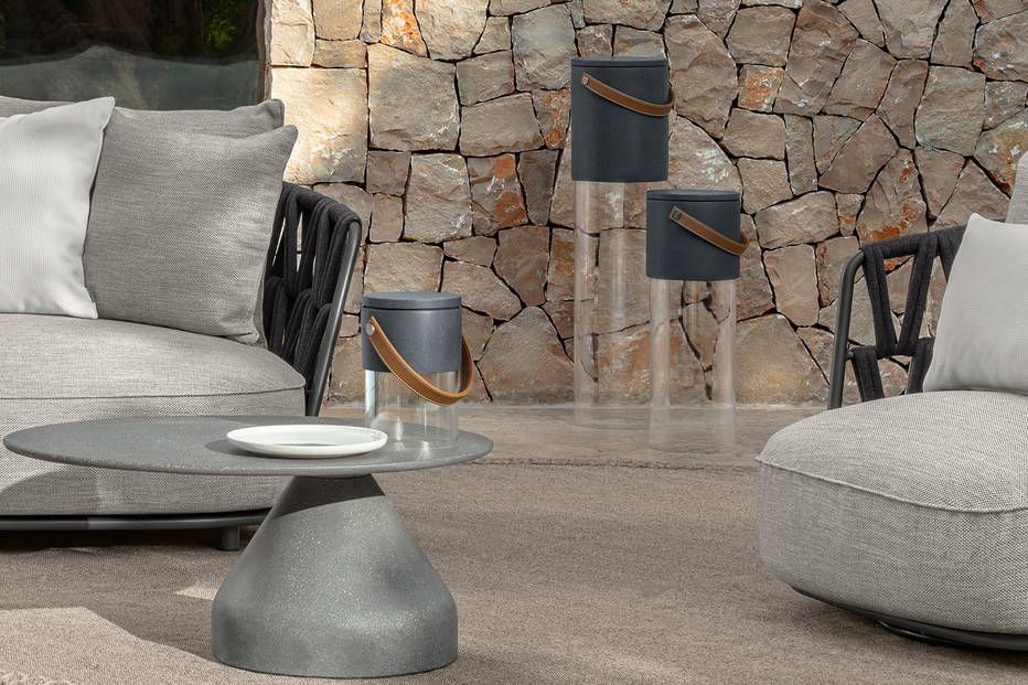 Kuka Outdoor Lamp