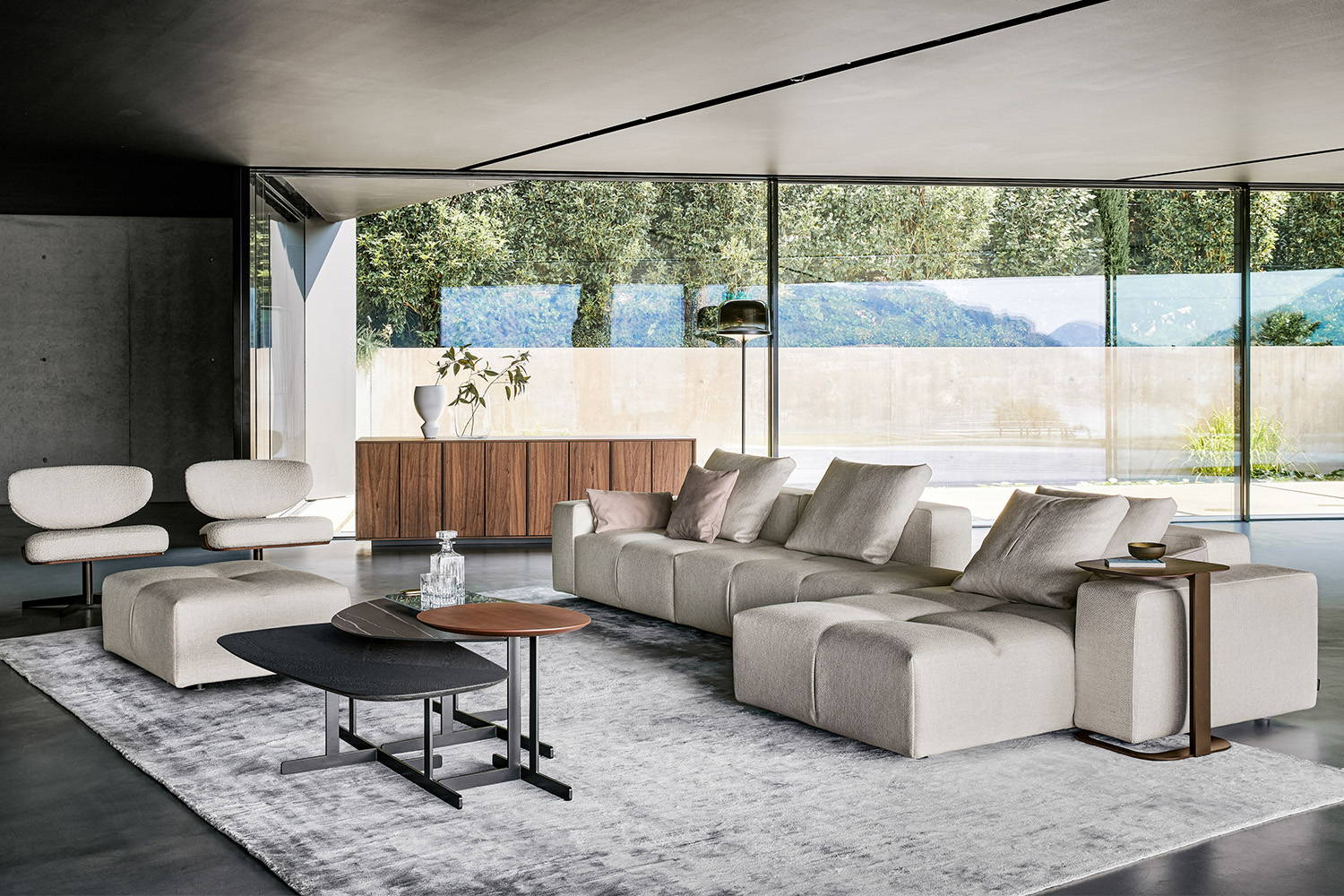Kumo Coffee Table by Bonaldo | room service 360°