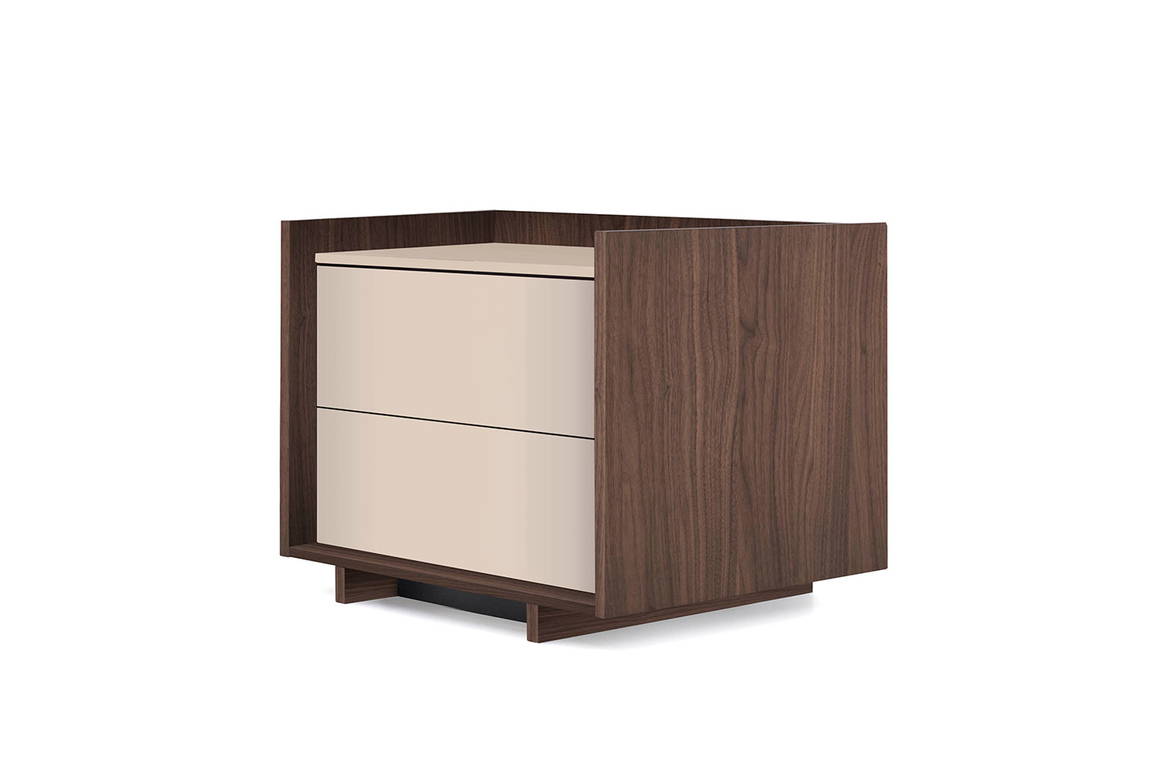 The Kyoto nightstand by Simone Bonanni for Pianca. The Kyoto nightstand by Simone Bonanni for Pianca.
