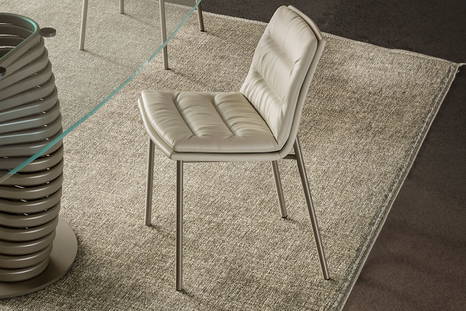 Lady dining chair designed by Antoy Filips for eforma