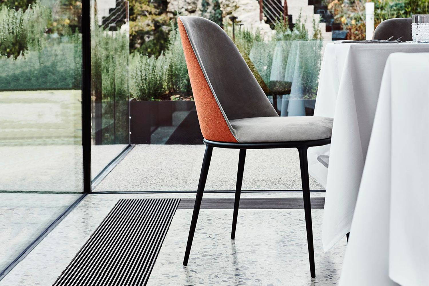 Lea dining chair by Midj (multicolor upholstery is available on request)
