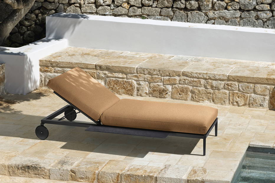 Leaf Chaise Lounge