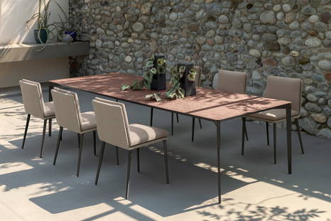 Leaf dining table by Talenti