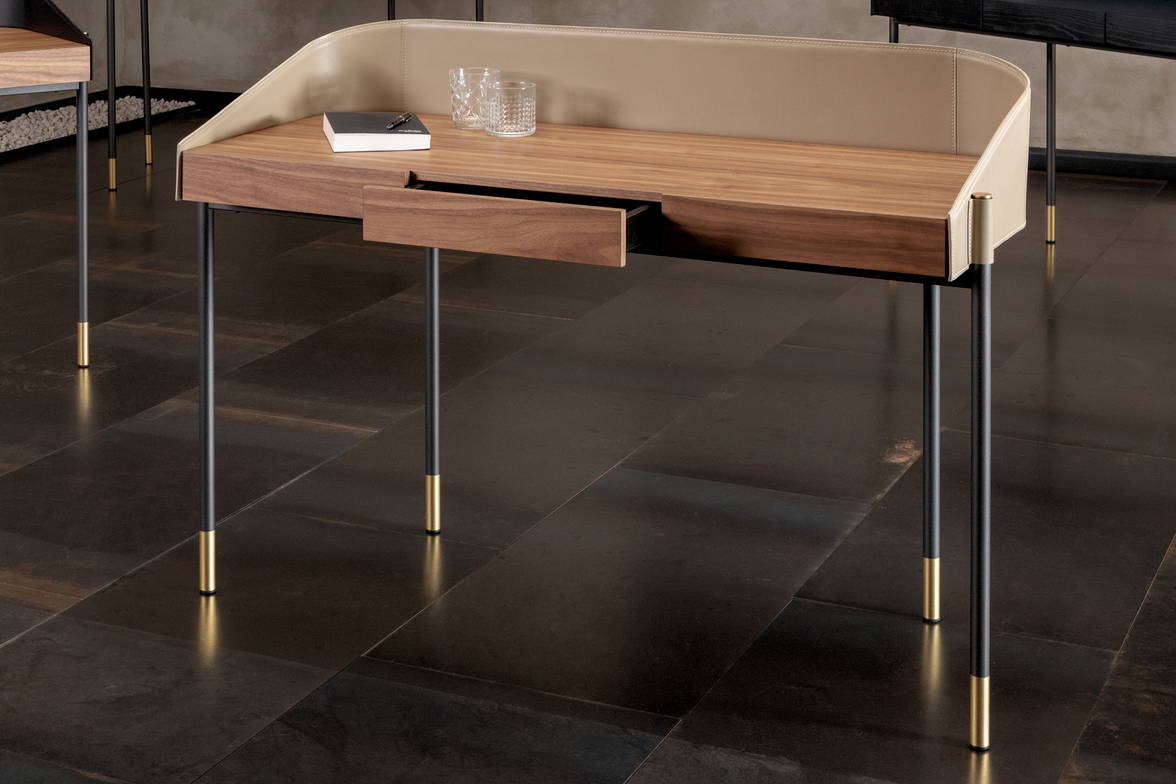 Ledor Office Desk is made in Italy Ledor Office Desk is made in Italy