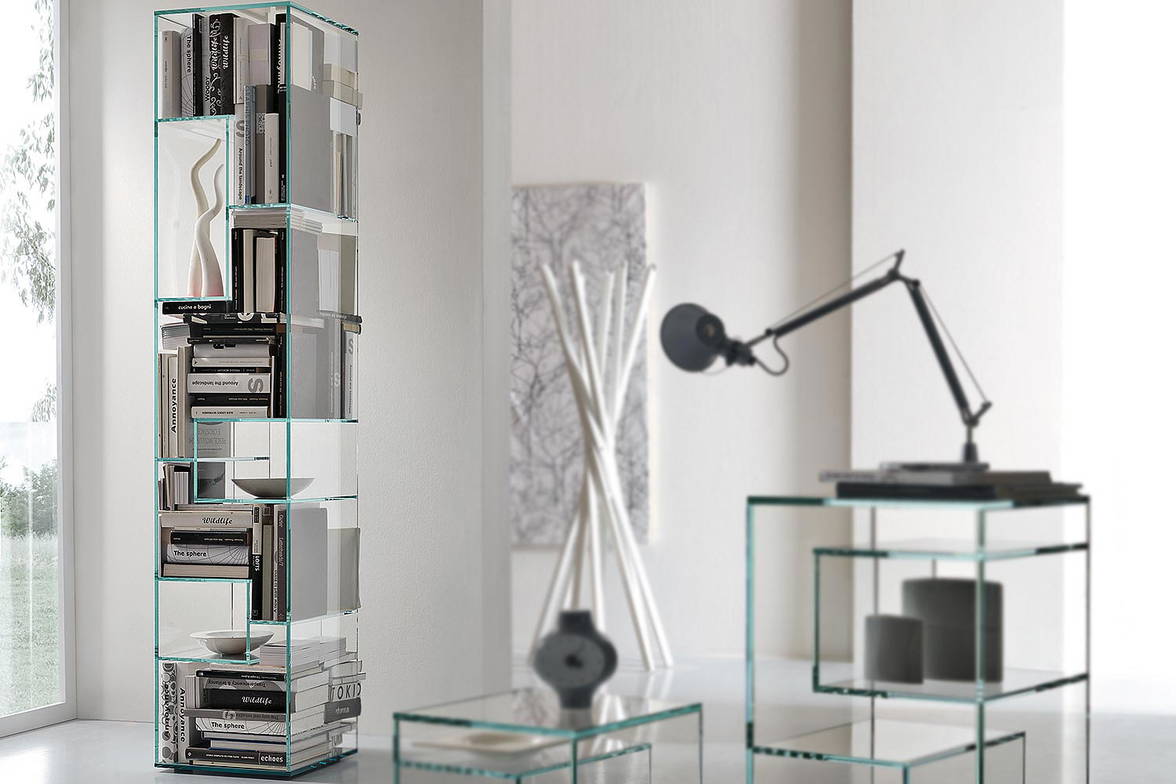 Liber bookcase in clear glass finish by Tonelli Liber bookcase in clear glass finish by Tonelli