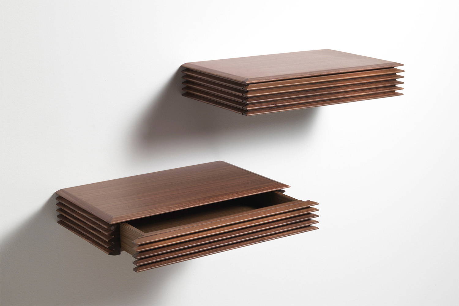 Lineas Shelf with drawer by Porada.