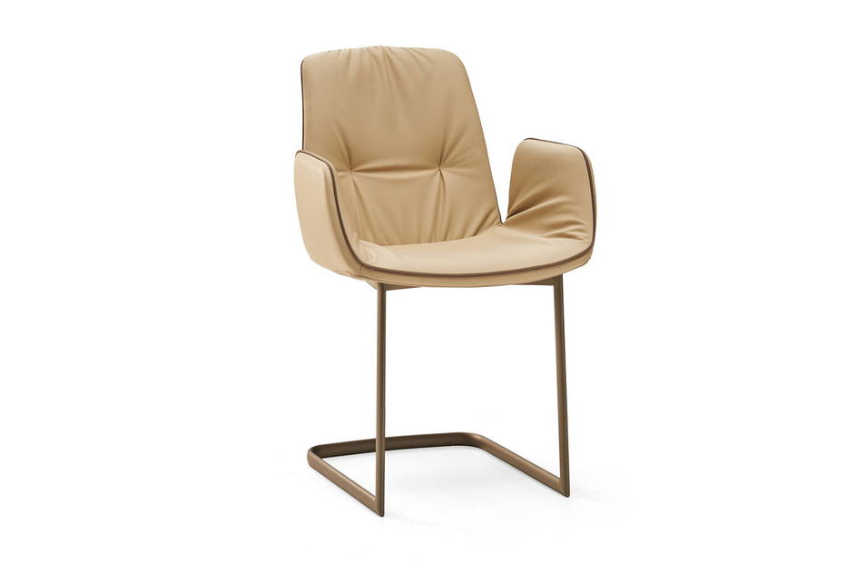 Lisa cantilever dining chair is made in Italy