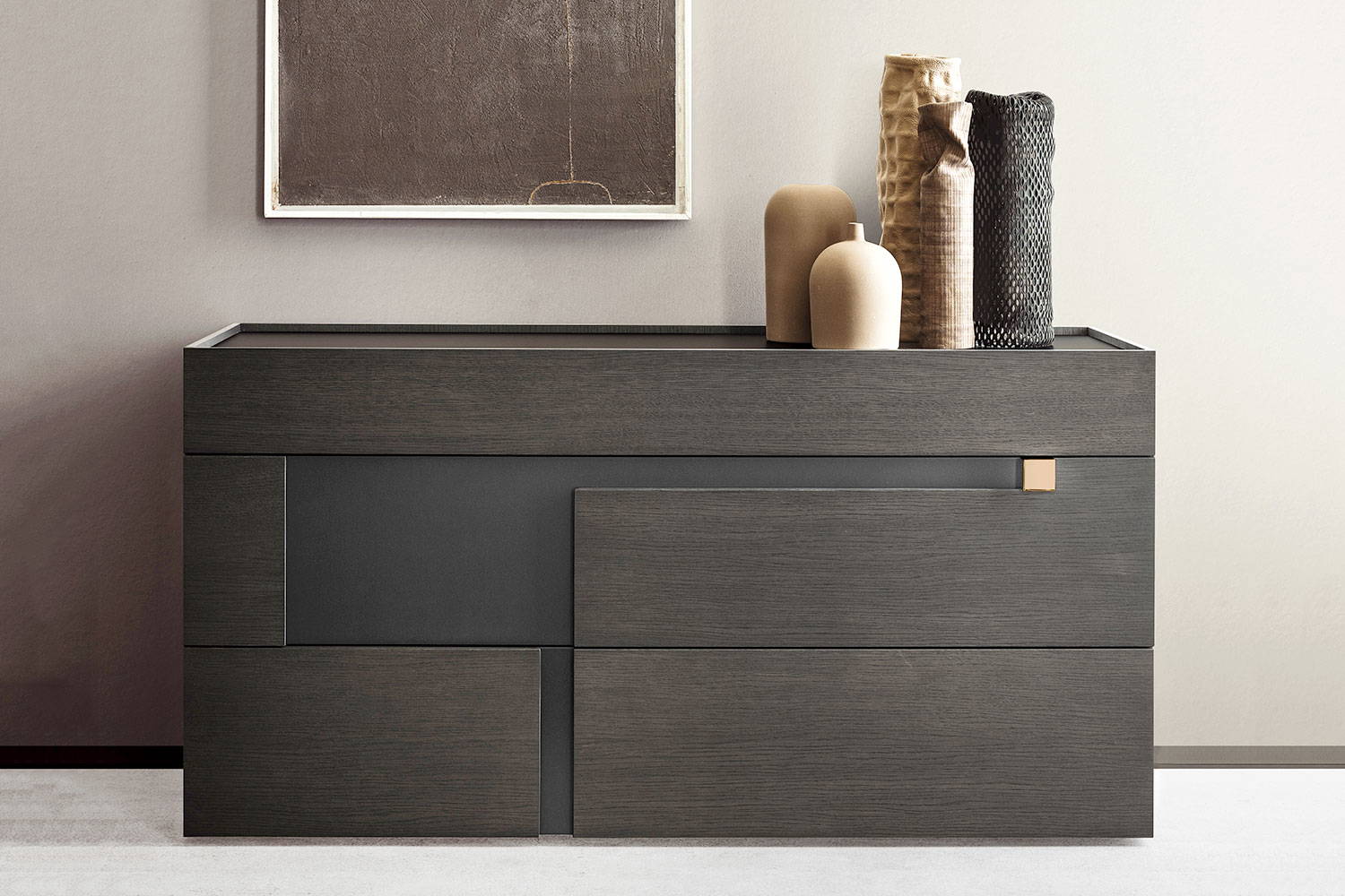 Logos Dresser